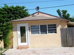 945 McIntosh St, West Palm Beach, FL 33405