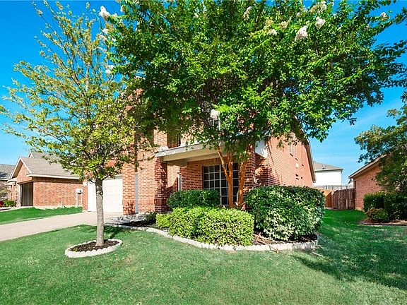 2nd image of 2047 Lake Trail Dr