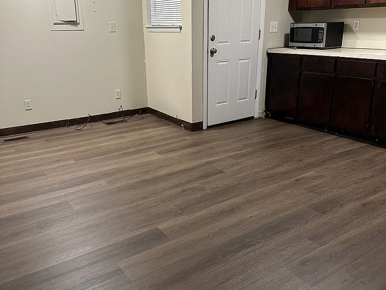 200 N Connell St — Photo 11