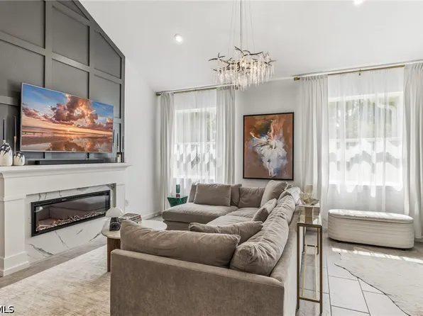 4704 Arboretum Cir #102, Naples, FL 34112