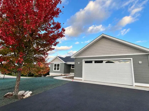 773 Red Oak Way, Petoskey, MI 49770
