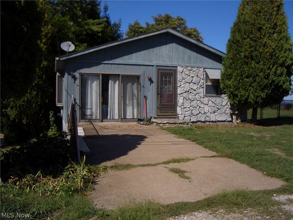 1st image of 3444 Edgewater Dr