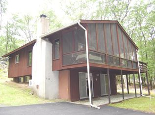 124 Longridge Dr, Hawley, PA 18428