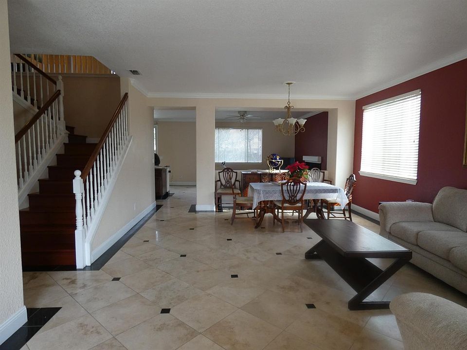 2nd image of 6322 Brook Hollow Cir