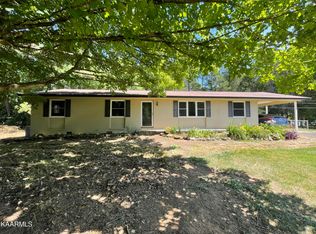 752 Elkmont Rd, Knoxville, TN 37922