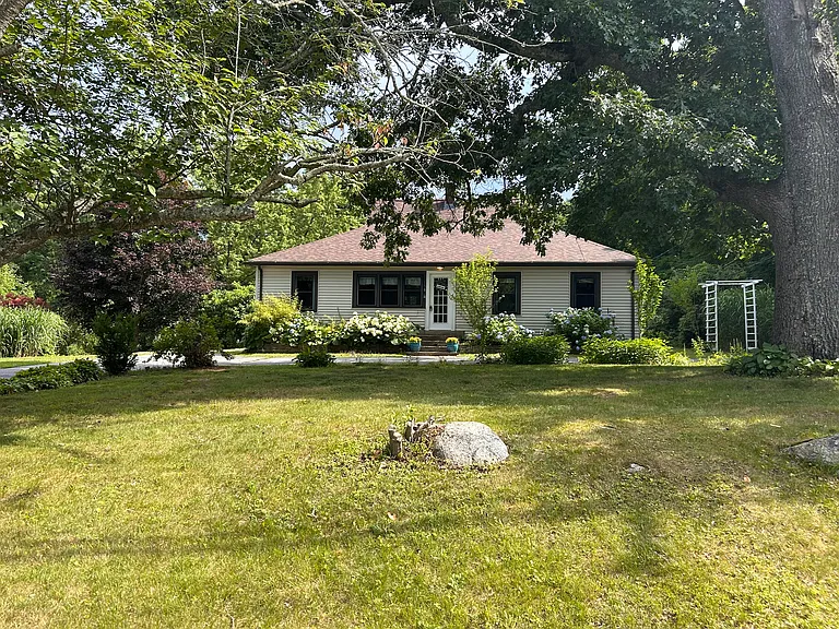 158 Ten Rod Rd #1 — Photo 2