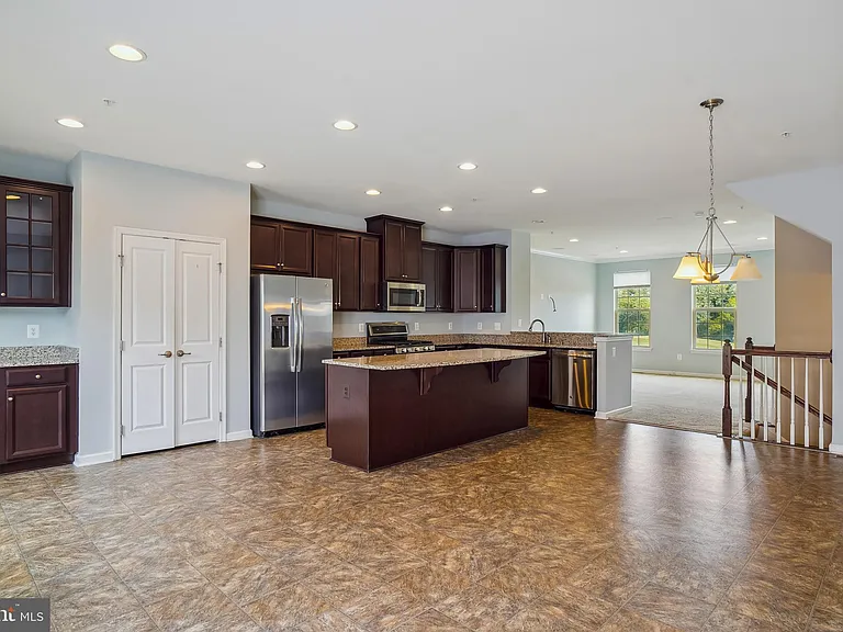 5934 Jefferson Commons Way — Photo 10