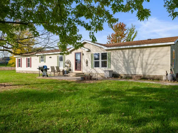 405 N 6th St, Summitville, IN 46070