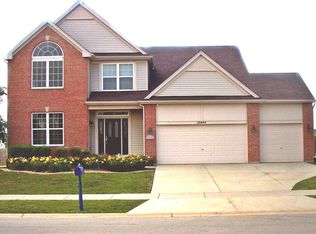 20444 Essex Ct, Crest Hill, IL 60403