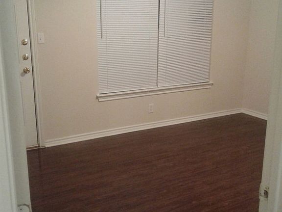 4th image of 3112-3114 Francis Dr