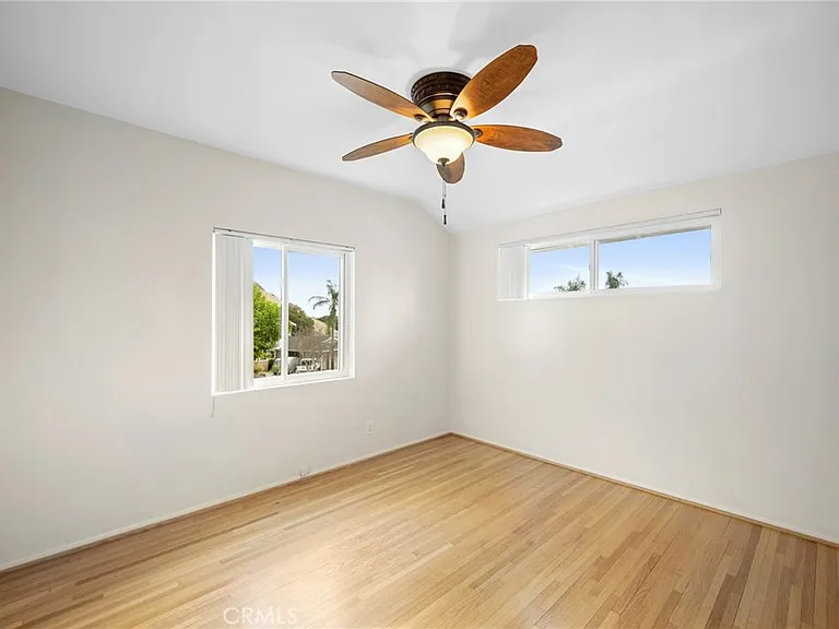 841 Irving — Photo 19