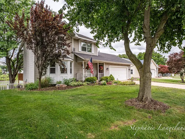1511 Springbrook Dr, Jenison, MI 49428