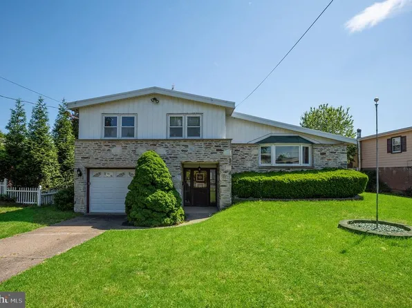 205 Radburn Rd, Philadelphia, PA 19115