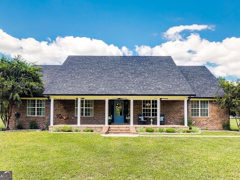 1st image of 301 English Acres Dr