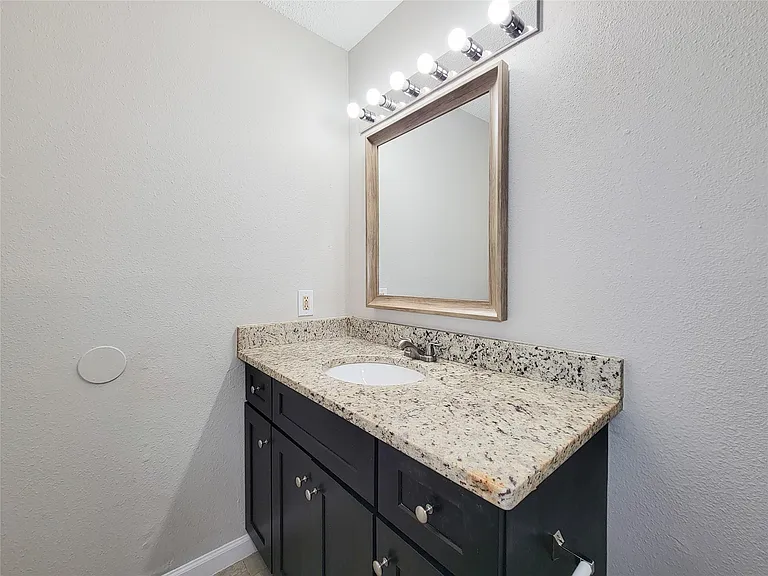 8530 Quail Burg Ln — Photo 29