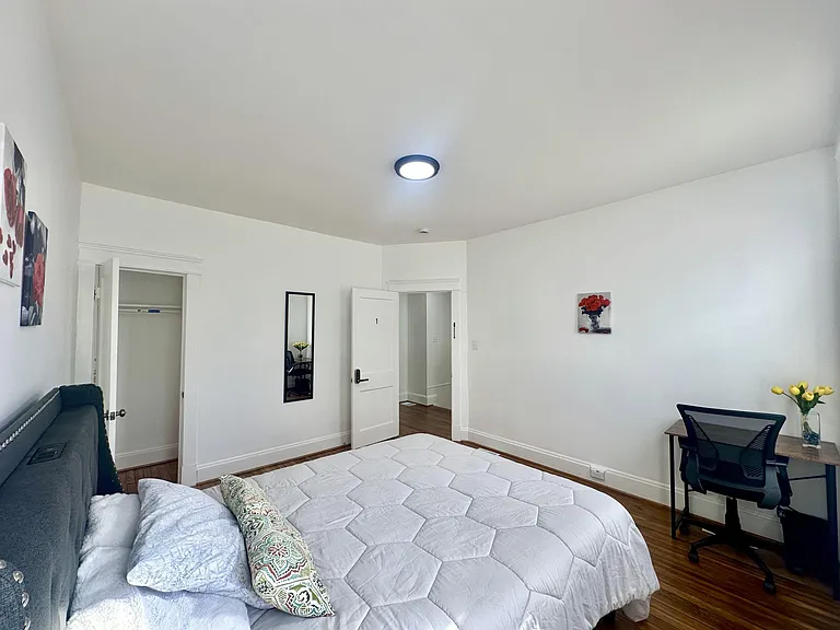 Clifton Ave — Photo 2