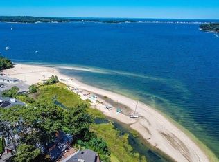 603 McKinley Ter, Centerport, NY