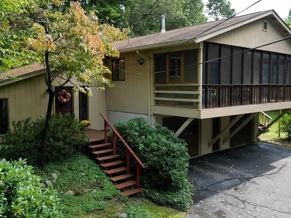 296 Chapel St, Holden, MA 01520