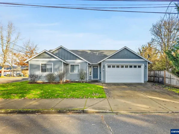1075 12th Ave, Sweet Home, OR 97386