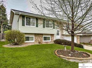 16228 Riggs St, Omaha, NE 68135