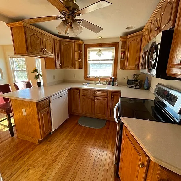 49 Deerfield St #SF — Photo 4