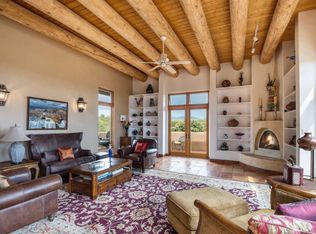 3211 Vista Serena, Santa Fe, NM 87506