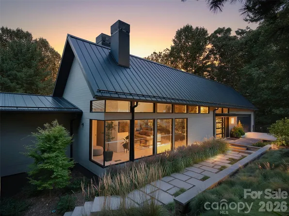 6 Waterside Dr, Asheville, NC 28804