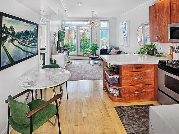 2nd image of 104 York St APT 5