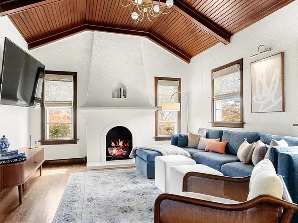 4132 Pershing Ave, Fort Worth, TX 76107