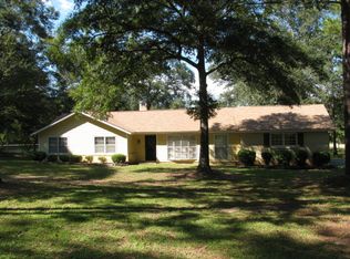 190 Robin Hill Dr, Americus, GA 31719