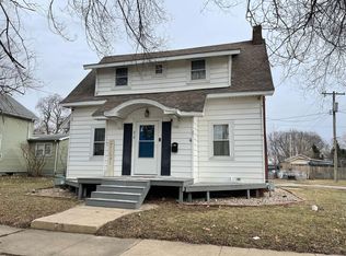 210 N Mulberry St, Clinton, IL 61727
