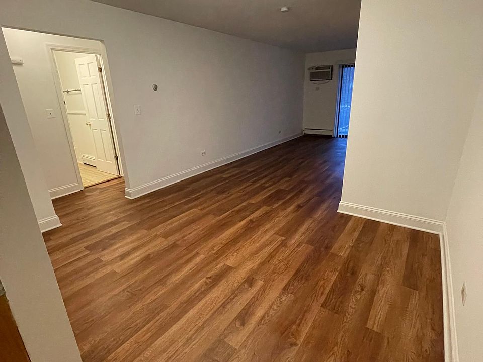 1st image of 510 Brookside Dr APT B