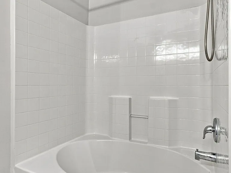 2055 Hemlock Dr #1 — Photo 18