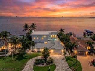 2302 SE 28th St, Cape Coral, FL 33904 | MLS #2026011992 | Zillow