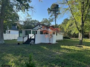 1404 8th Ave, Williamstown, NJ 08094