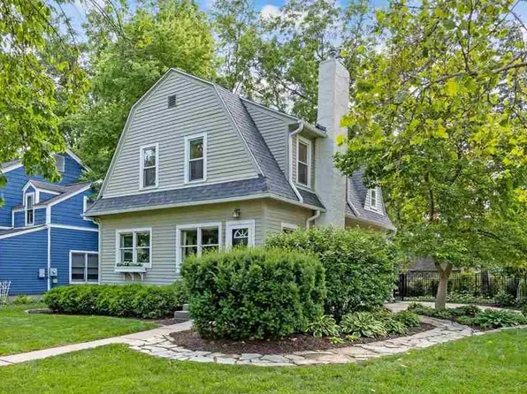 1301 Yewell St, Iowa City, IA 52240