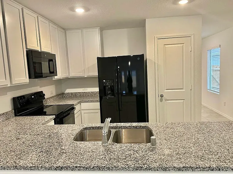 134 Wheatgrass Ln — Photo 2