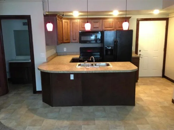 144 3rd Ave S, Brookings, SD