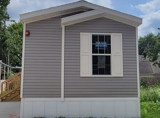 39 Curricle Rd, Wheeling, IL 60090