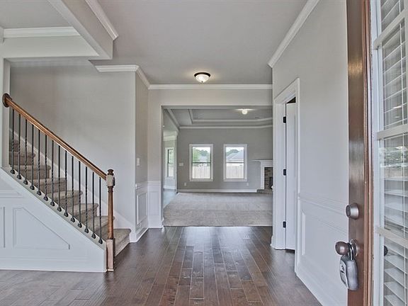 4th image of 315 Cambrian Dr