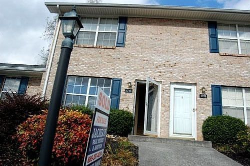 Condo is for sale, this is a photo from when I bought the place 2 yrs