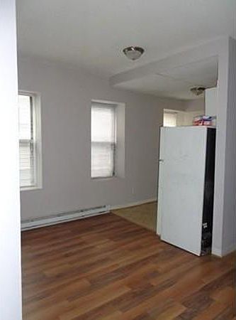 2nd image of 54 Johnson St #2