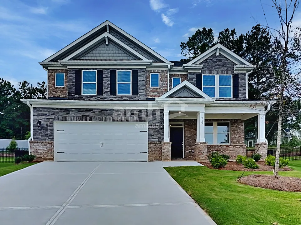 719 Carnaby Ln
