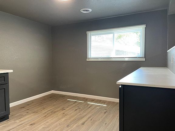 Eat-in Area of Kitchen