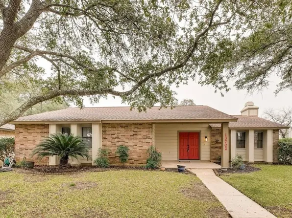 13702 Castle Grove Dr, San Antonio, TX 78231