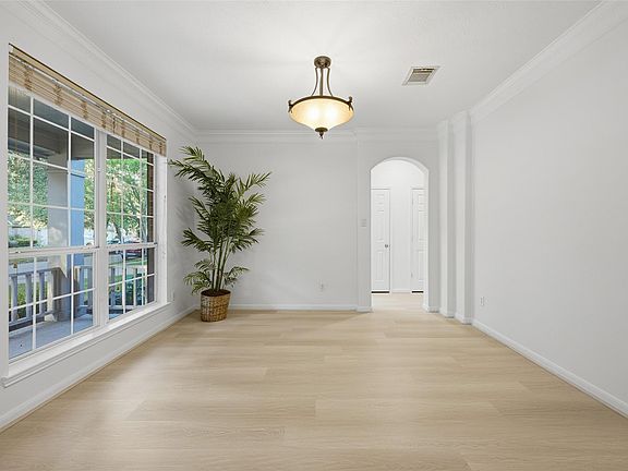 5th image of 10434 Antelope Aly
