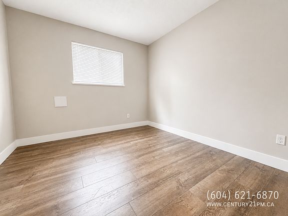 4th image of 22441 Morse Cres