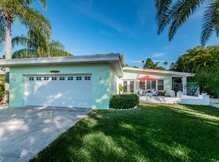 1651 Santa Barbara Dr, Dunedin, FL 34698