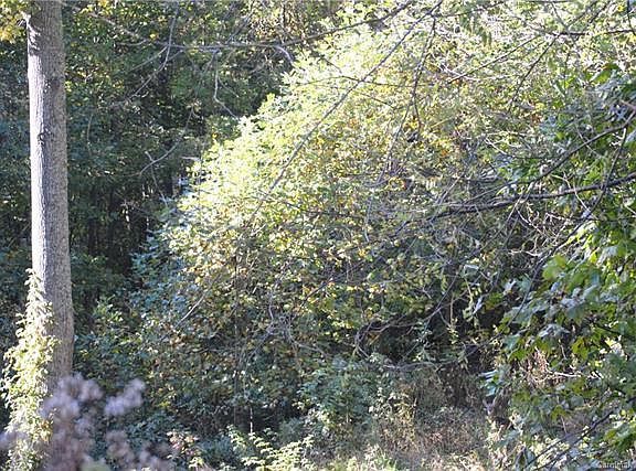 3rd image of 7 Cliff Ln #17