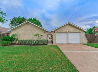 9702 Folknoll Dr, Stafford, TX 77477